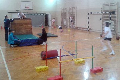trening na torze przeszkód